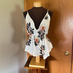 ZAFUL Surplice Elastic Waist Floral Cami Romper